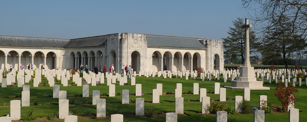 Le Touret Military Cemetery and Memorial - Richebourg / Pascal Morès